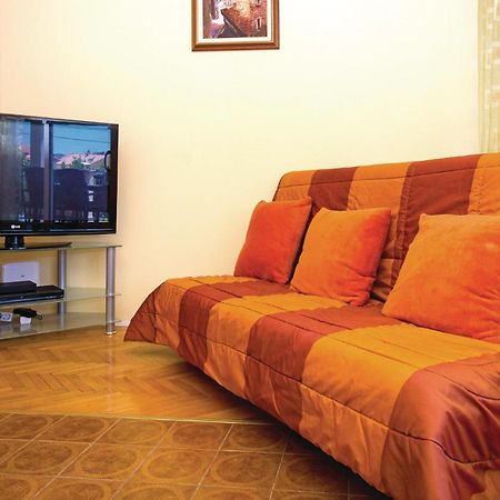 Amazing Apartment In Kastel Stafilic With Jacuzzi Kaštela Esterno foto